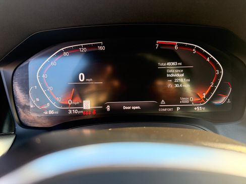 Used 2020 BMW 330i Sedan w/ M Sport Package image 5