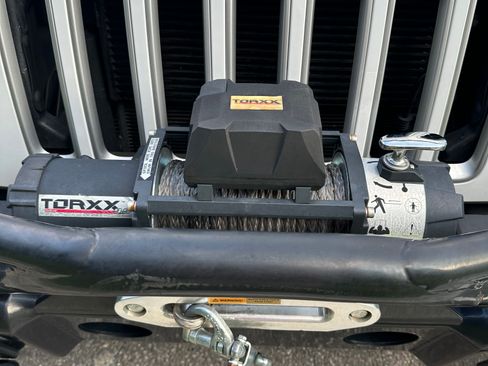 Used 2017 Jeep Wrangler Unlimited Sahara w/ Connectivity Group image 12