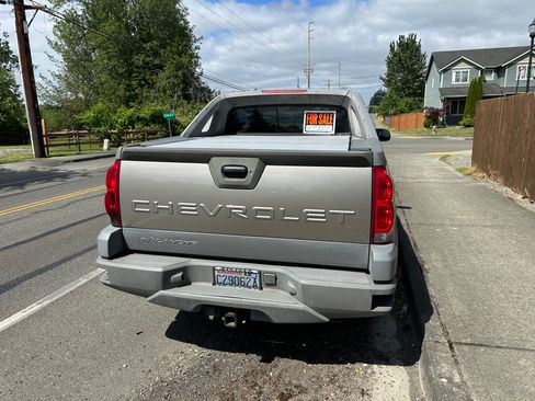 Used 2002 Chevrolet Avalanche 2500 RWD image 14