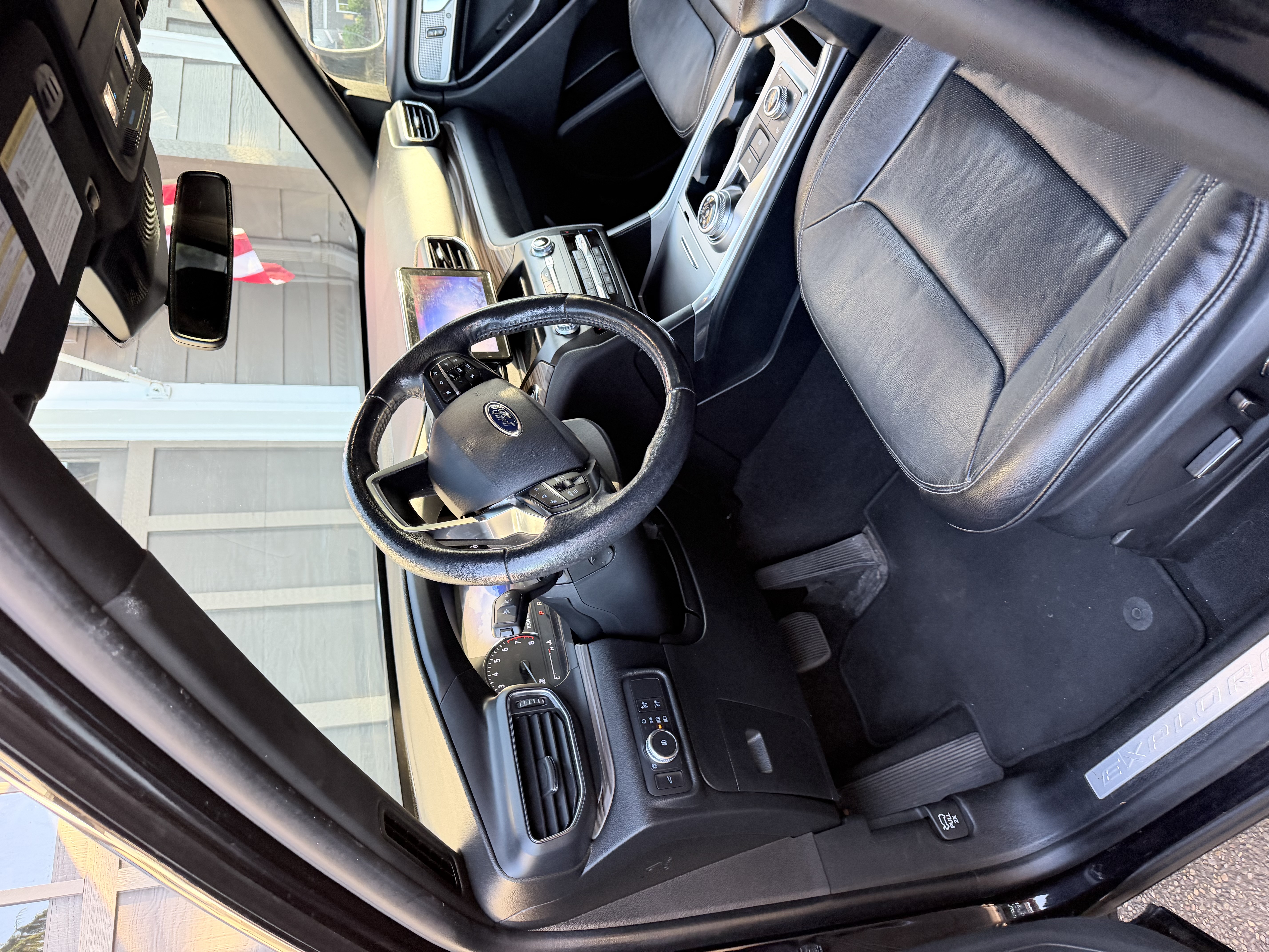 Used 2020 Ford Explorer Limited AWD/4WD image 18