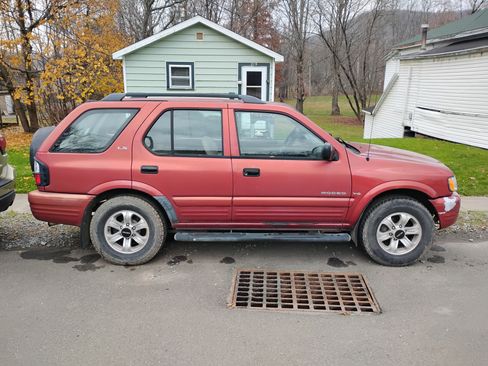 Used 2000 Isuzu Rodeo LS image 1