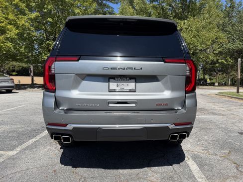 Used 2025 GMC Yukon Denali w/ Sun & Power Step Package AWD/4WD image 6
