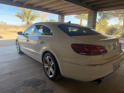 Used 2014 Volkswagen CC Sport image 2