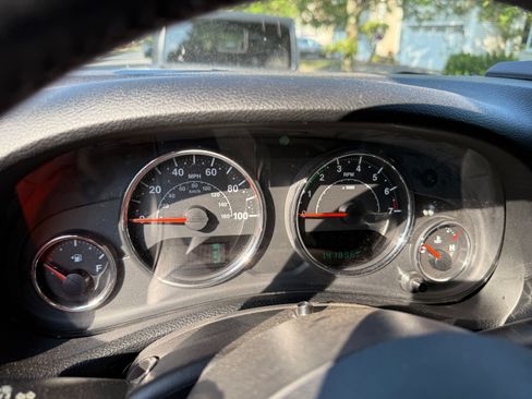 Used 2015 Jeep Wrangler Sport image 6