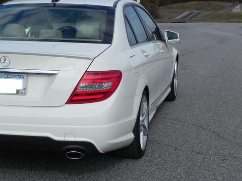 Used 2012 Mercedes-Benz C 350 Sport image 6