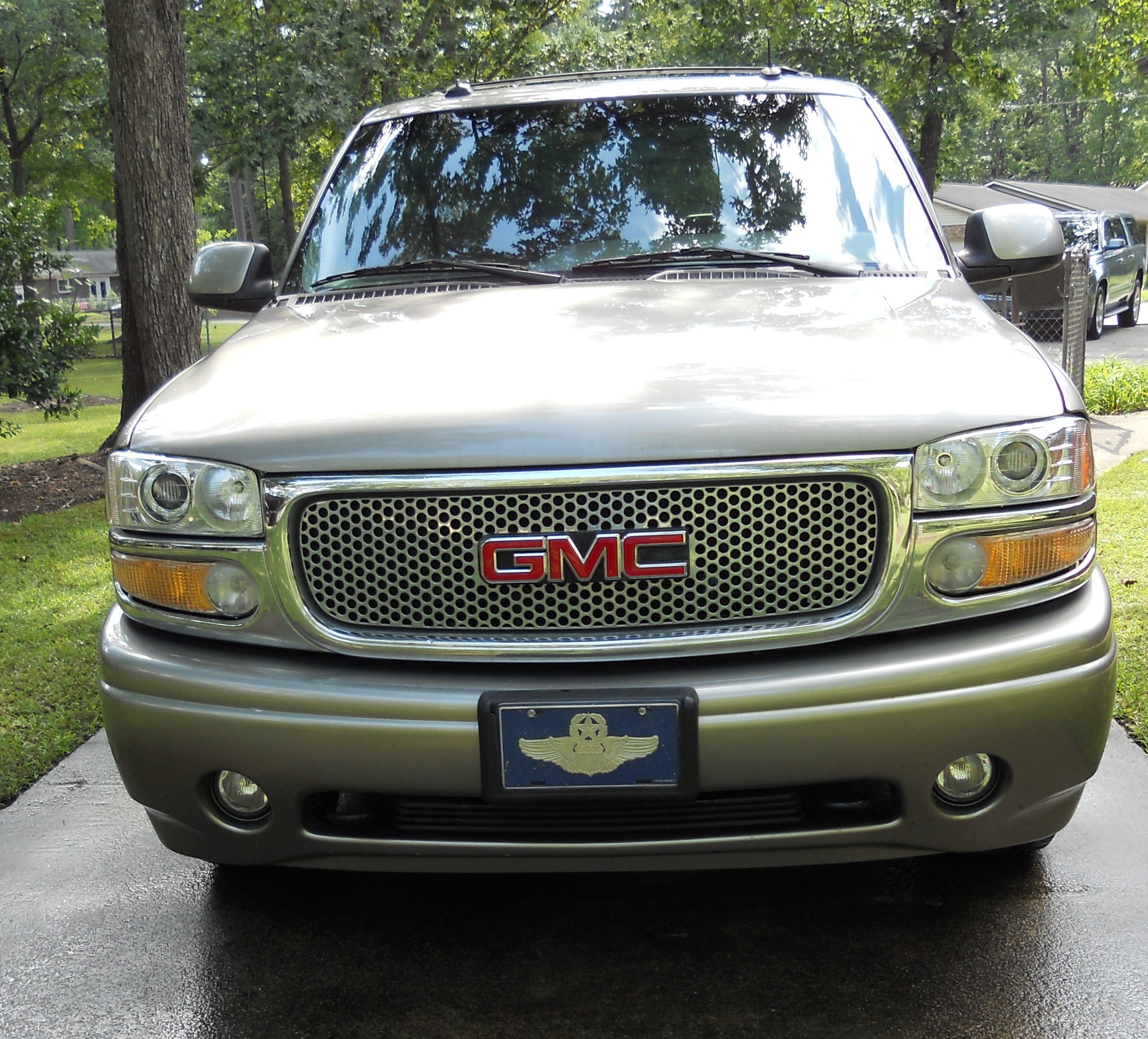 Used 2003 GMC Yukon Denali AWD/4WD image 8