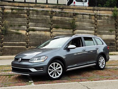 Used 2018 Volkswagen Golf Alltrack S