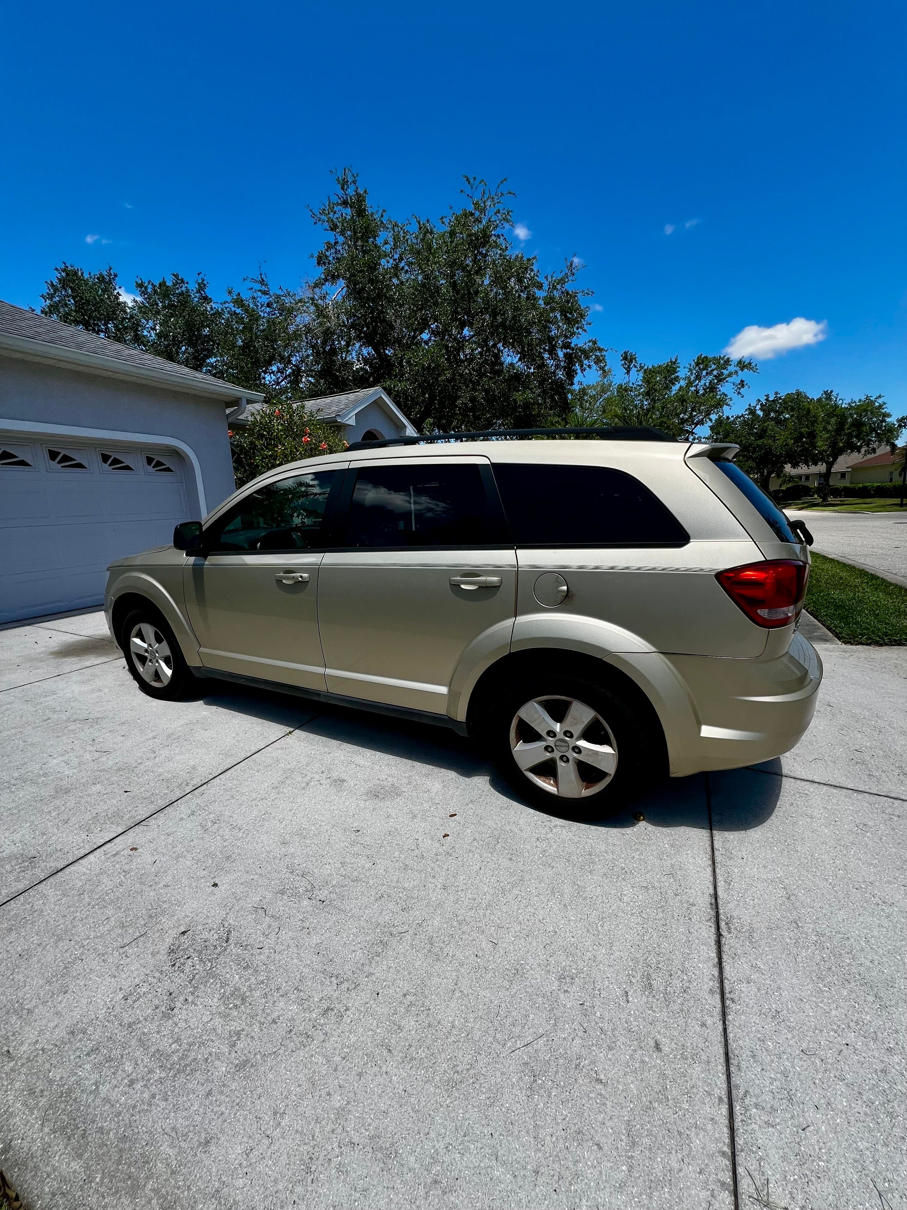 Used 2011 Dodge Journey Express w/ Popular Equipment Group FWD image 5