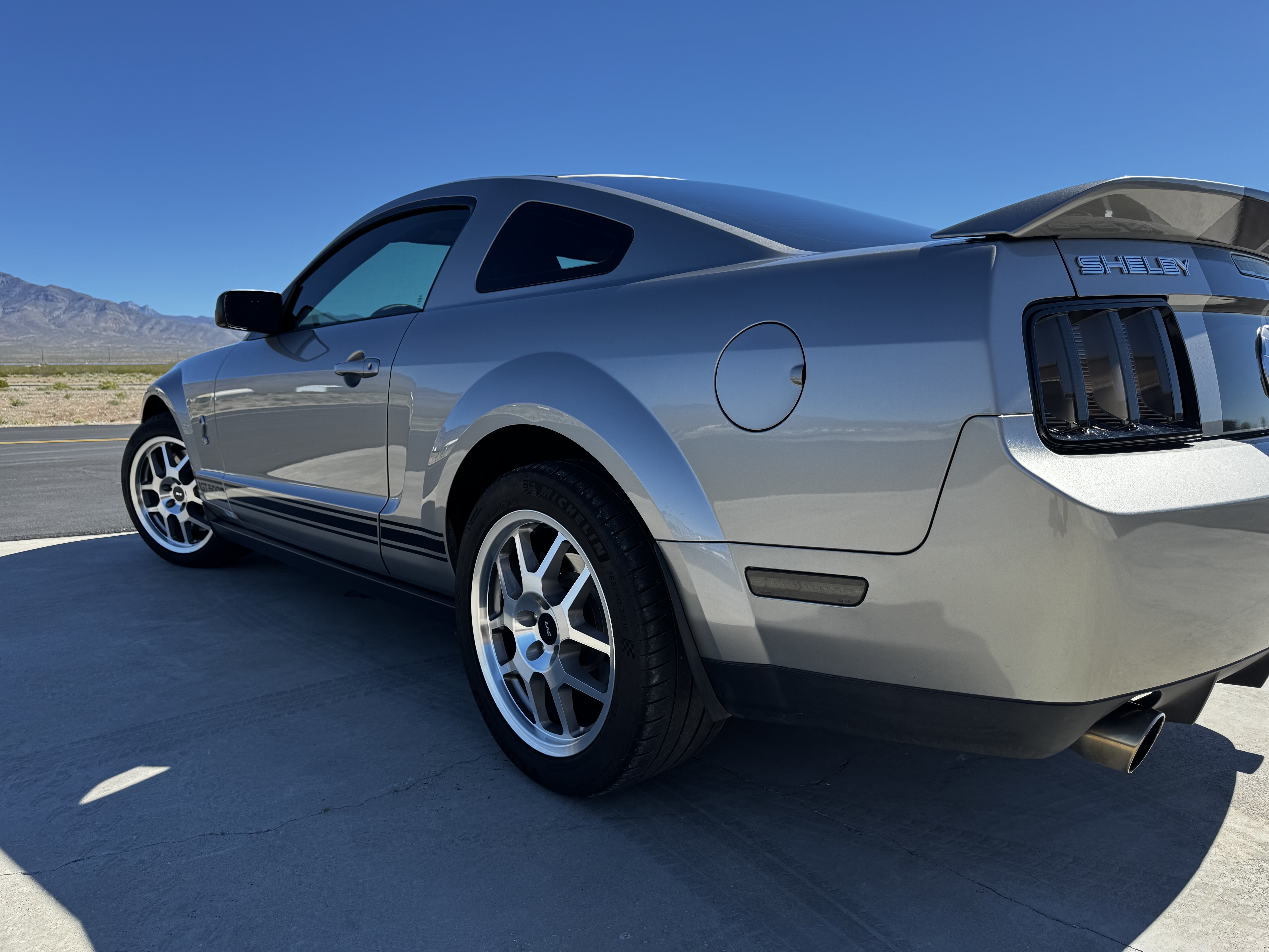 Used 2008 Ford Mustang Shelby GT500 RWD image 1
