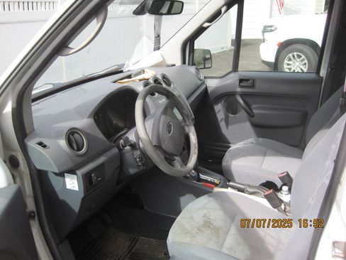 Used 2011 Ford Transit Connect XLT image 13