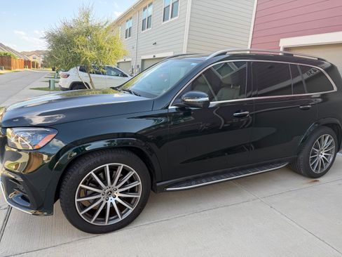 Used 2024 Mercedes-Benz GLS 450 4MATIC image 9