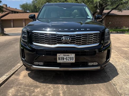 Used 2021 Kia Telluride SX w/ Towing Package FWD image 2