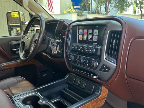 Used 2017 Chevrolet Silverado 3500 High Country w/ Duramax Plus Package image 23