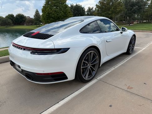 Used 2024 Porsche 911 Carrera image 8