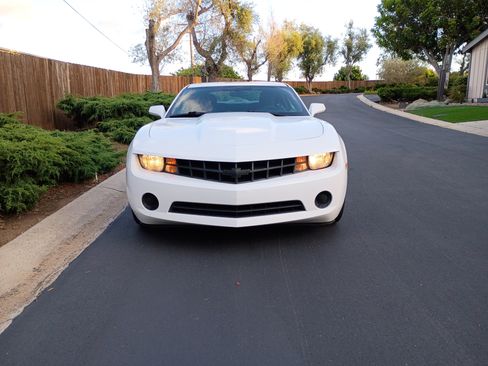 Used 2013 Chevrolet Camaro LS RWD image 8