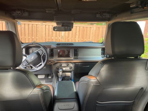 Used 2022 Ford Bronco Outer Banks w/ Sasquatch Package image 9