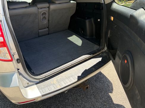 Used 2010 Toyota RAV4 Limited AWD/4WD image 8