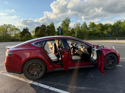 Used 2014 Tesla Model S RWD image 25