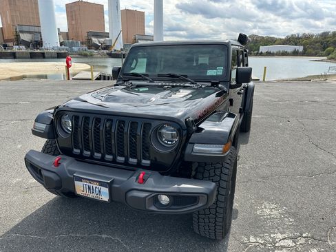Used 2021 Jeep Gladiator Rubicon AWD/4WD image 5