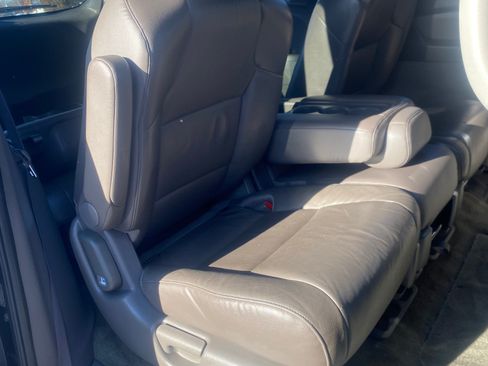 Used 2015 Honda Odyssey Touring image 18