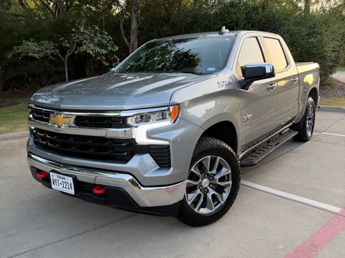Used 2026 Chevrolet Silverado 1500 LT w/ Z71 Off-Road Package AWD/4WD image 4