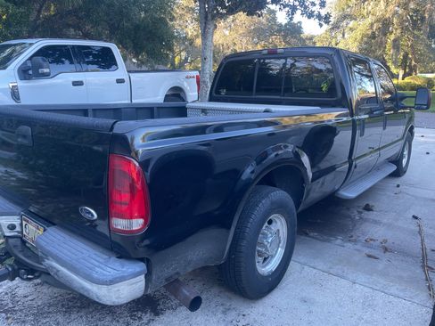 Used 2003 Ford F250 Lariat image 4