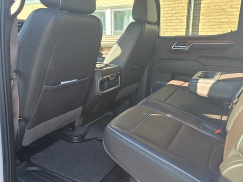 Used 2022 GMC Sierra 1500 Denali w/ Denali Reserve Package AWD/4WD image 16