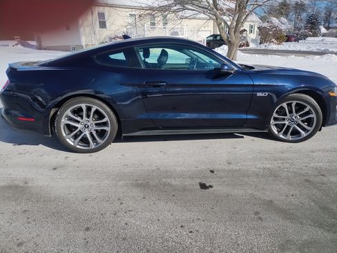 Used 2021 Ford Mustang GT Premium w/ Equipment Group 401A image 2