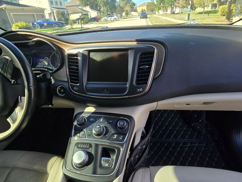 Used 2015 Chrysler 200 C w/ Navigation & Sound Group I image 10