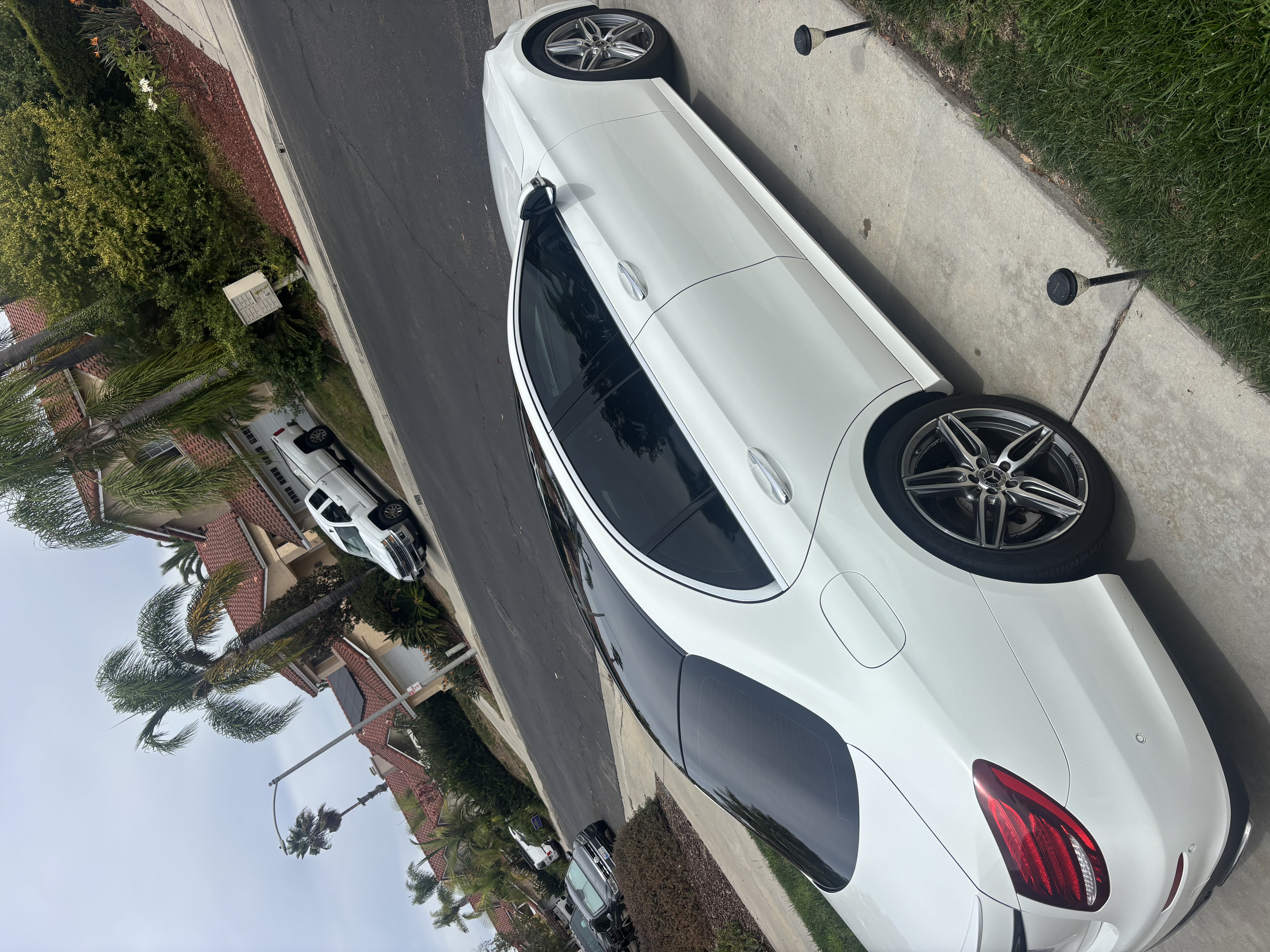 Used 2019 Mercedes-Benz E 300 image 5