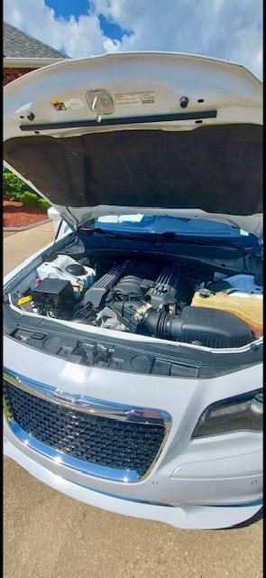 Used 2013 Chrysler 300 SRT8 RWD image 9
