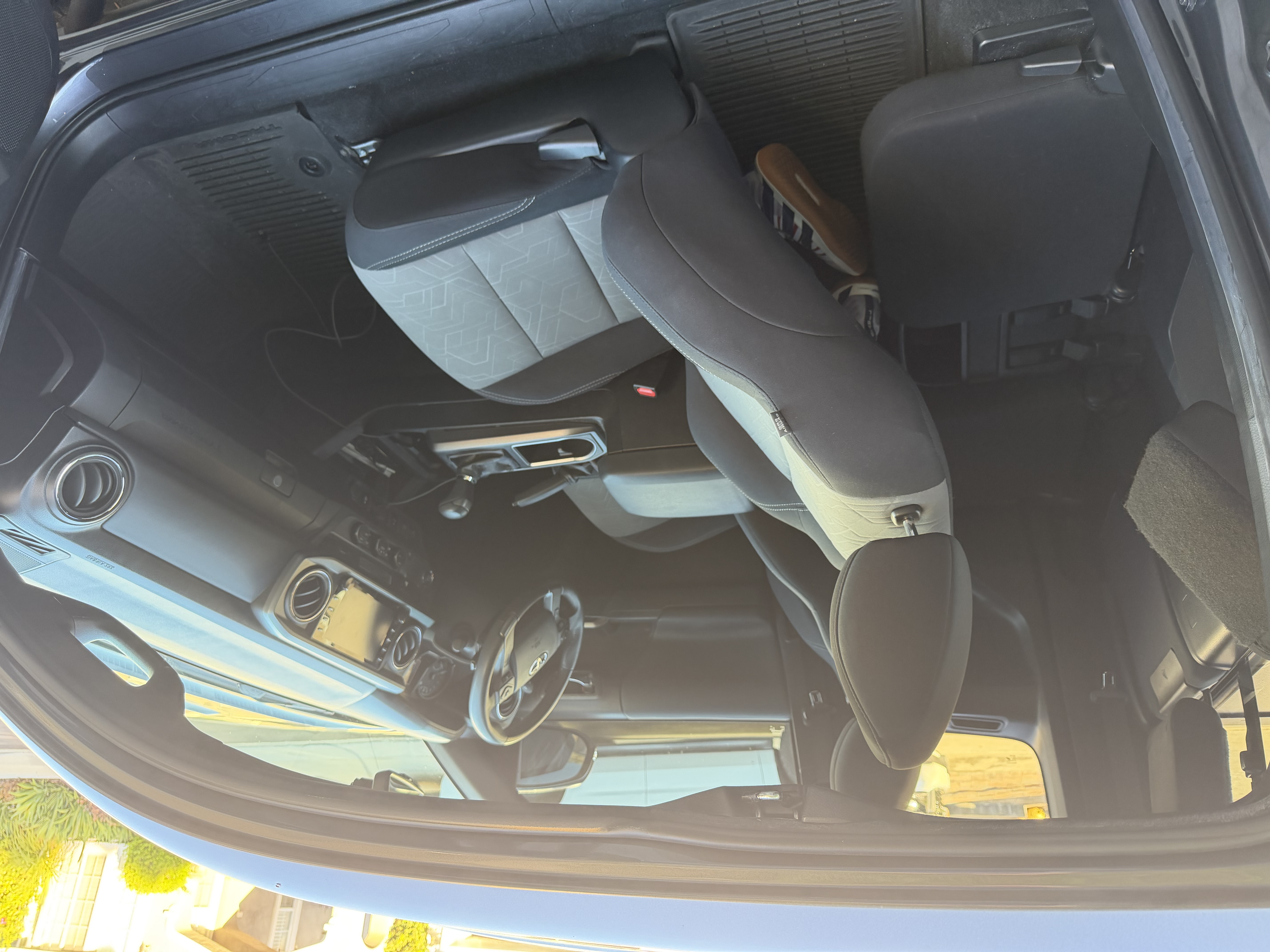Used 2021 Toyota Tacoma TRD Sport w/ Technology Package RWD image 14