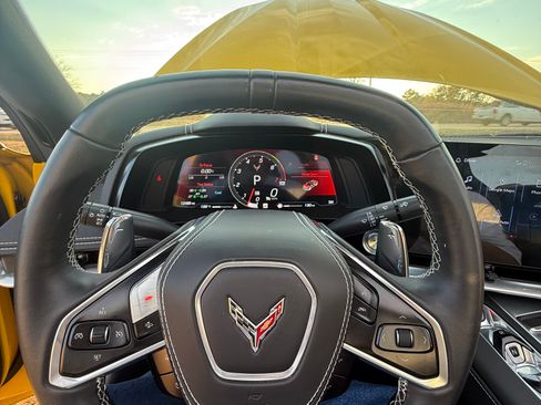 Used 2025 Chevrolet Corvette Stingray Coupe w/ 1LT image 14