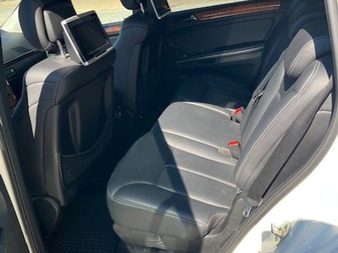 Used 2009 Mercedes-Benz GL 450 4MATIC image 8