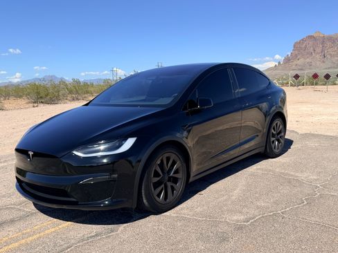 Used 2025 Tesla Model X AWD/4WD image 5