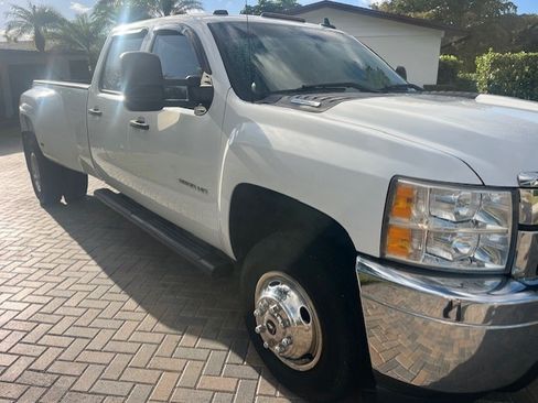 Used 2012 Chevrolet Silverado 3500 W/T image 2