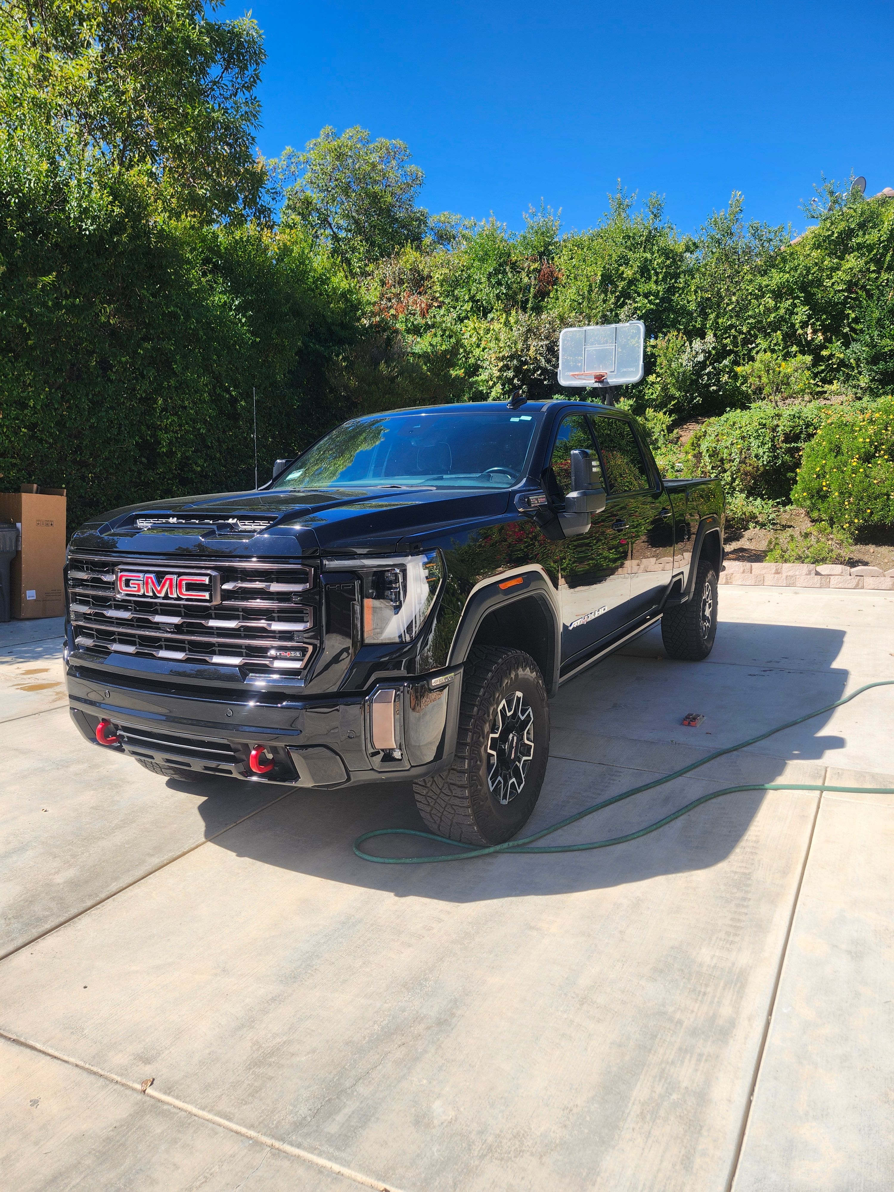 Used 2024 GMC Sierra 2500 AT4X AWD/4WD image 1