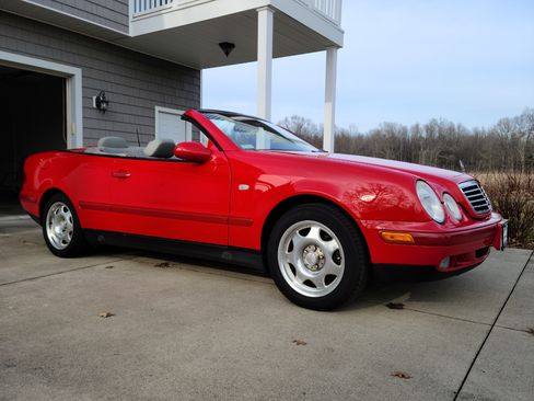 Used 1999 Mercedes-Benz CLK 320 Cabriolet image 1