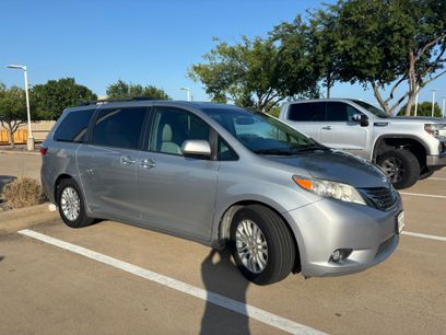 Used 2016 Toyota Sienna XLE