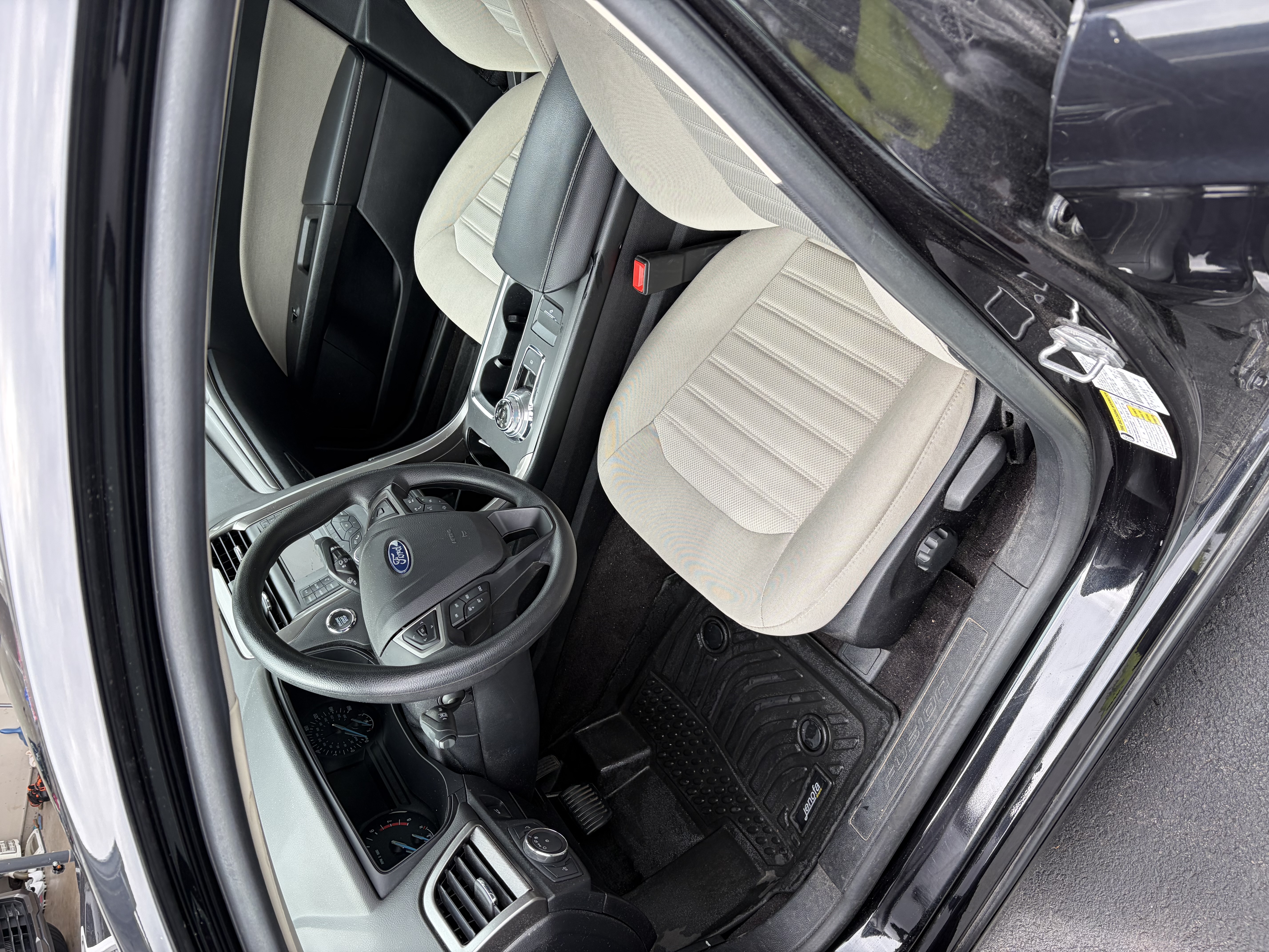 Used 2019 Ford Fusion S FWD image 6