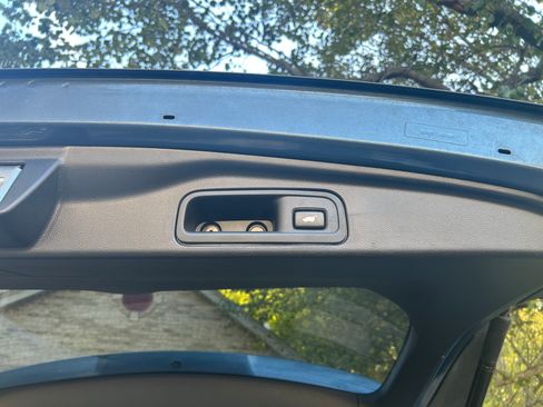 Used 2016 Honda Pilot Elite image 14