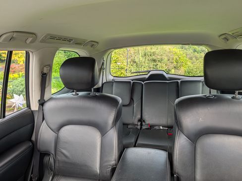 Used 2018 INFINITI QX80 Sport Utility 4D w/ All Season Package image 10