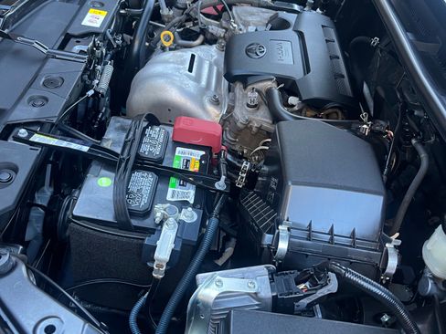 Used 2018 Toyota RAV4 XLE w/ Plus Extra Value Package image 15