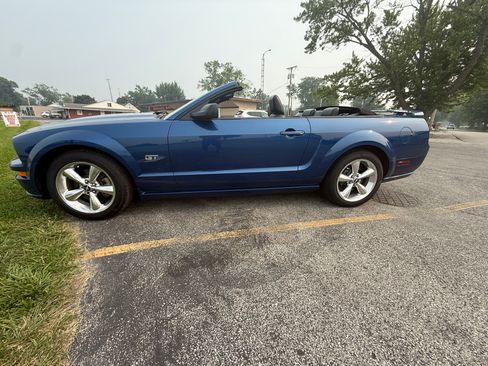 Used 2008 Ford Mustang GT Premium RWD image 2