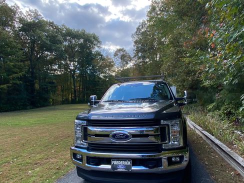 Used 2019 Ford F250 XLT w/ XLT Value Package image 4