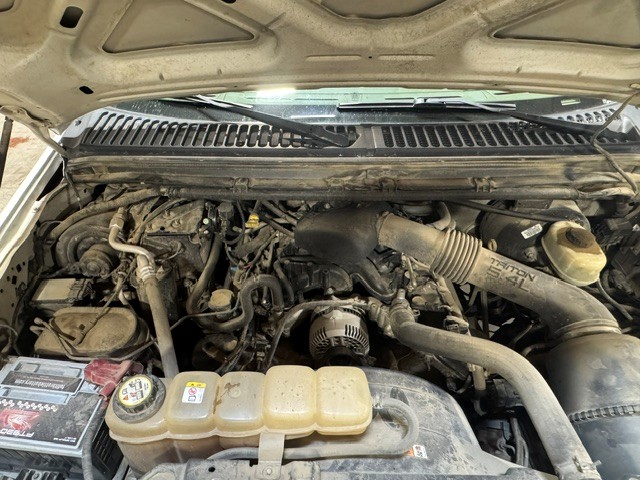 Used 2003 Ford F350 2WD SuperCab Super Duty image 2