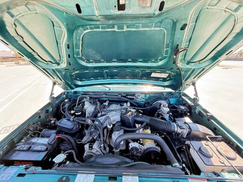 Used 1996 Ford F150 2WD Regular Cab image 17