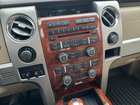 Used 2010 Ford F150 Lariat image 15