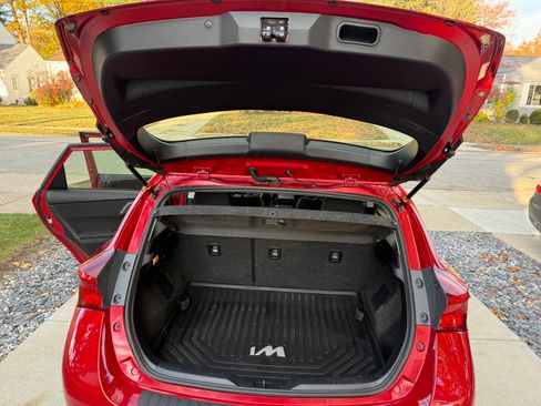 Used 2018 Toyota Corolla iM image 12