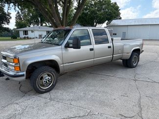 Used 2000 Chevrolet Silverado 3500 4x4 Crew Cab video 1